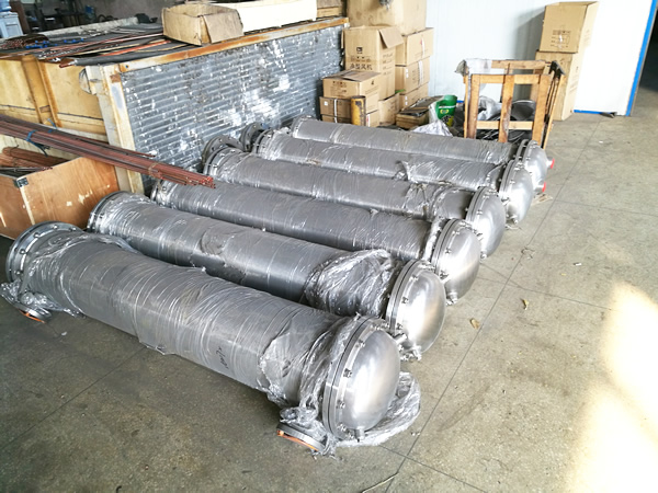 不锈钢冷却器待发